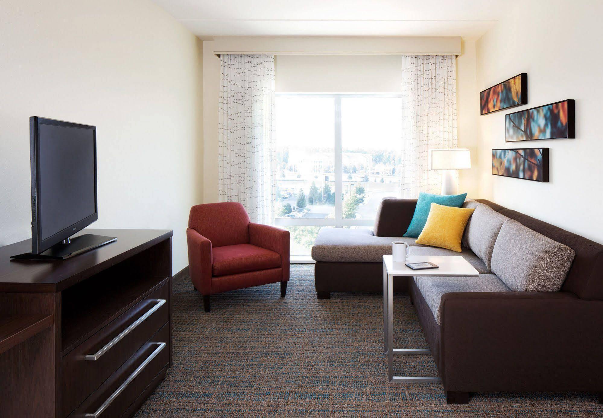 Hotel By Marriott At The Johns Hopkins Medical Campus 3*