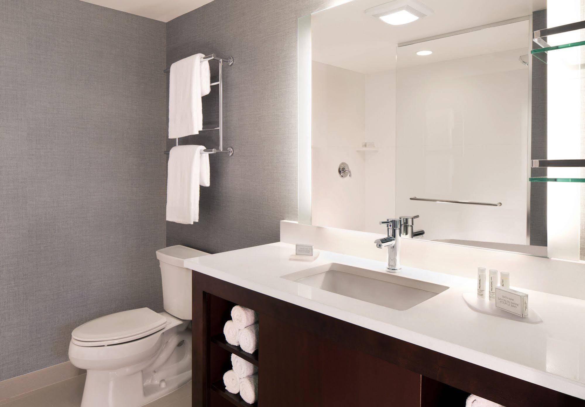 By Marriott At The Johns Hopkins Medical Campus
